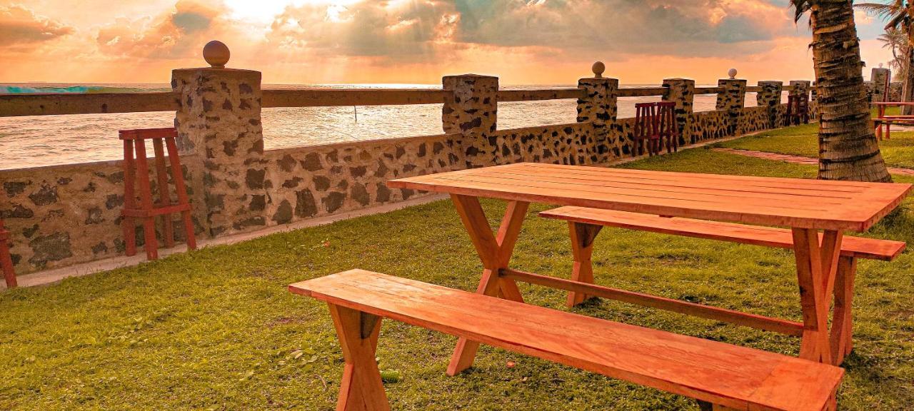 Nu-Vin Beach Hotel Ahangama Dış mekan fotoğraf