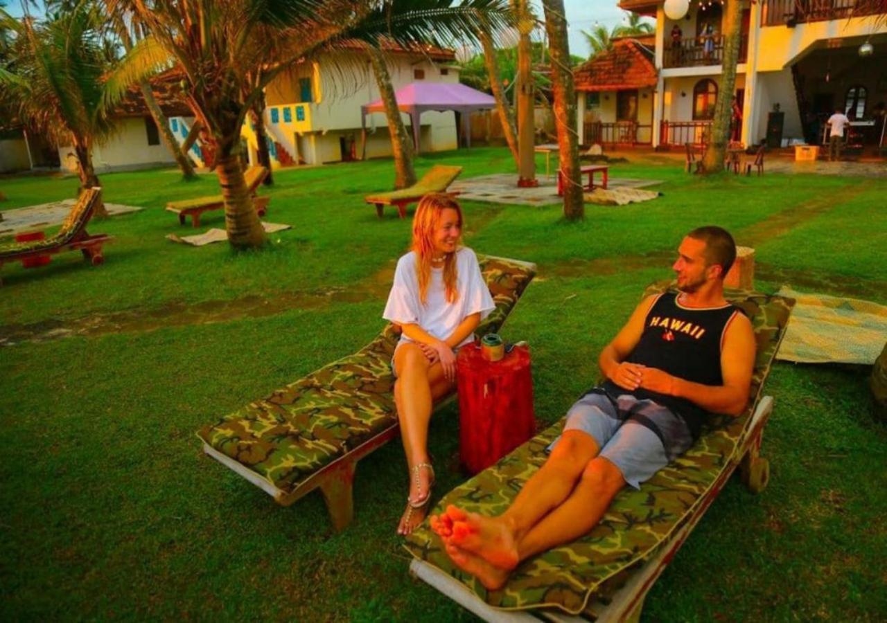 Nu-Vin Beach Hotel Ahangama Dış mekan fotoğraf