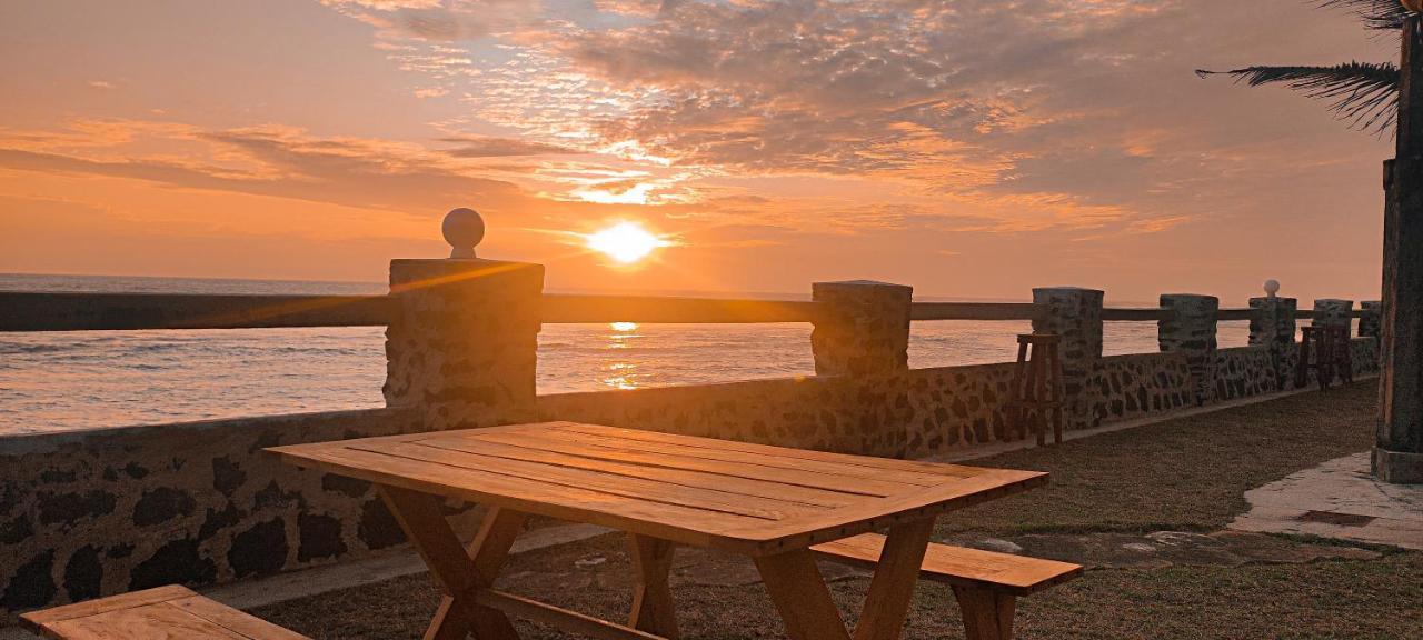 Nu-Vin Beach Hotel Ahangama Dış mekan fotoğraf